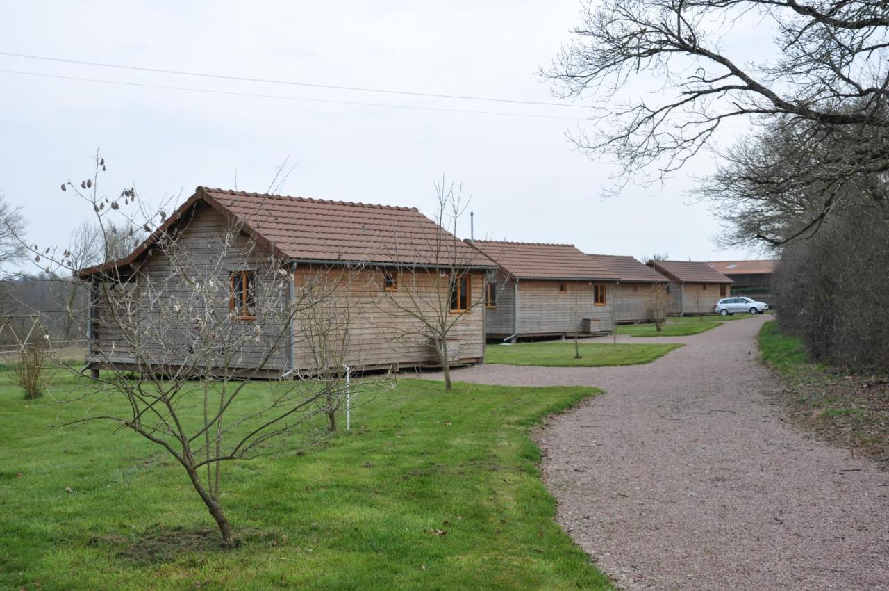 Canal Du Nivernais Gites Le Champ Radis Marigny-sur-Yonne Esterno foto